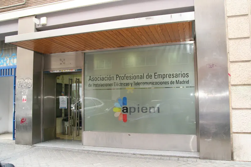 APIEM - Asociación Profesional de Instaladores Eléctricos y de Telecomunicaciones de Madrid - Asociación u organización en Madrid - foto 3