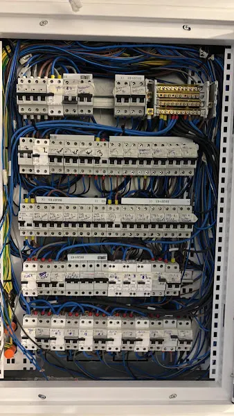 Electricistas Patrick Soluciones en Madrid