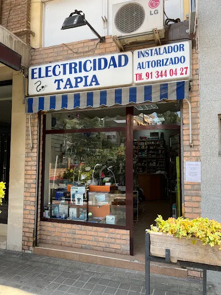 ELECTRICIDAD TAPIA, SLU - Tienda de electricidad en Madrid - foto 2