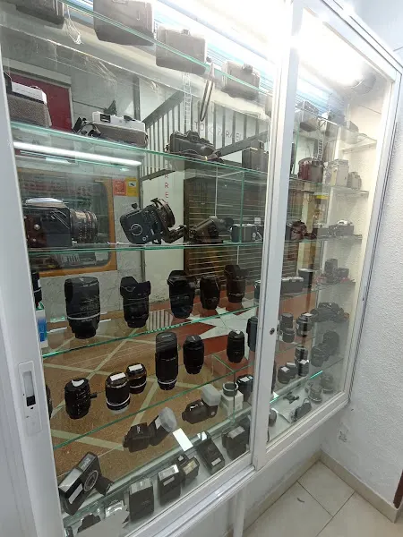 FOKUS REPARACIONES S.L. Reparación de cámaras fotográficas y objetivos en Madrid