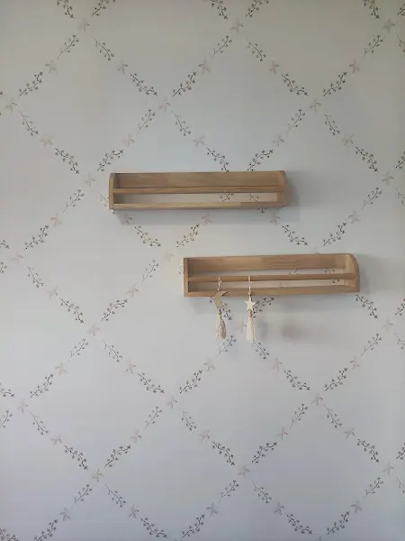 Instalación de Papel pintado, papel tapiz, instalación de muebles, espejos, cuadros etc