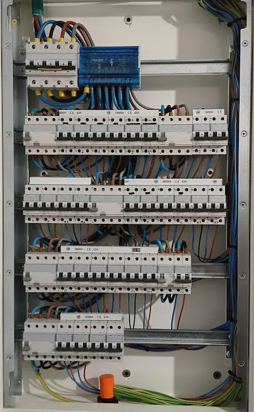 Instalaciones Eléctricas Fernando Peral
