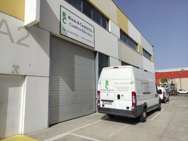 RIVAS & CUESTA CUADROS ELECTRICOS S.L. - Proveedor de maquinaria de construcción en Coslada - foto 2