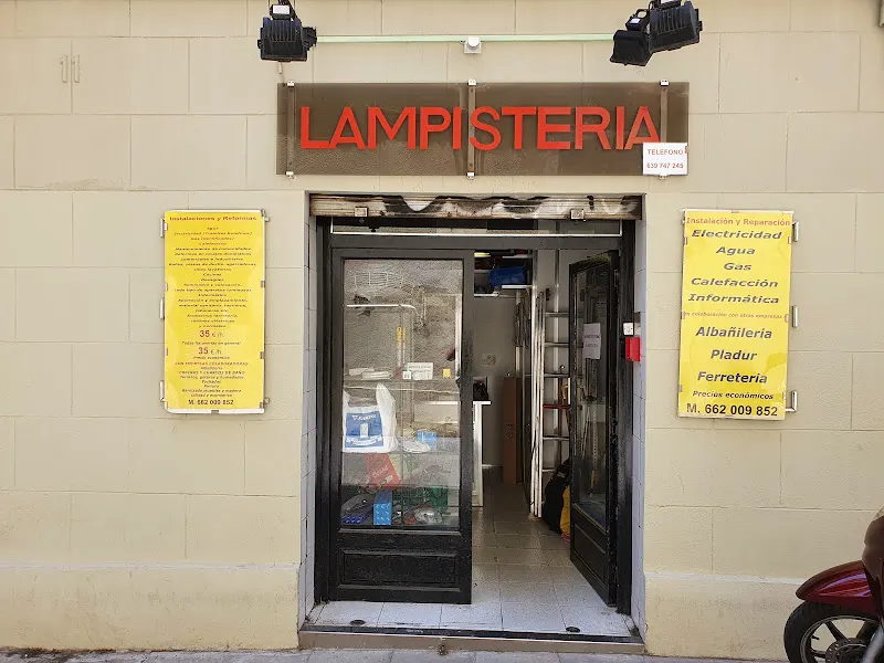 AISCAT SERVICIOS LAMPISTERIA - Electricista en Barcelona - foto 2