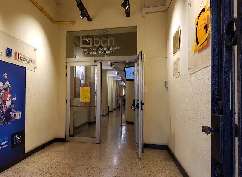 Escuela Gremial de Electricidad y Fontanería de Barcelona SL - Escola secundària de formació professional en Barcelona - foto 2
