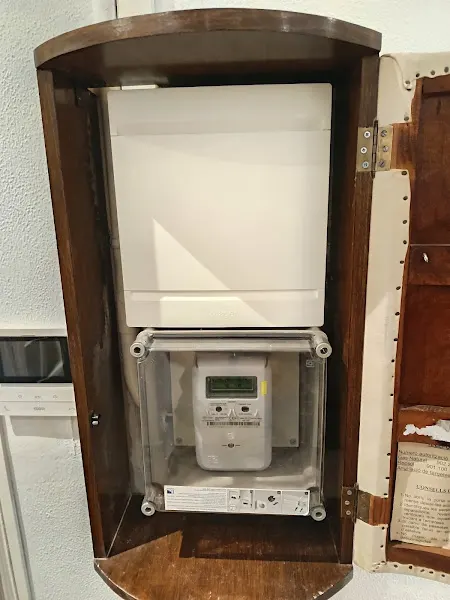 Instalaciones Briñez - Electricista en Barcelona - foto 2