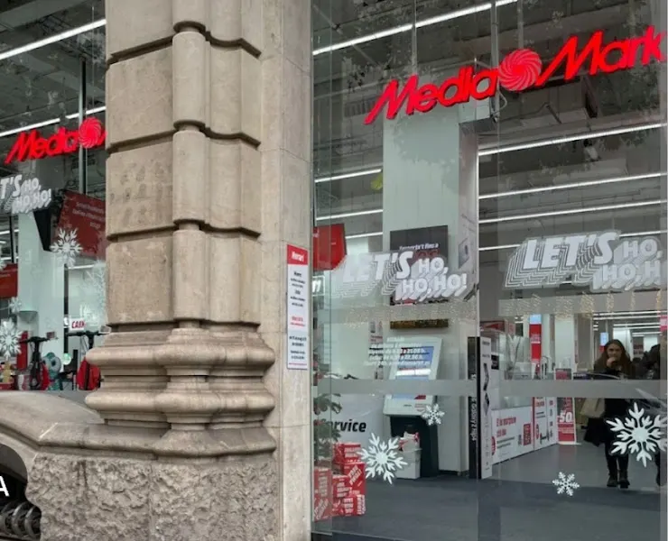 MediaMarkt - Tienda de electrónica en Barcelona - foto 2