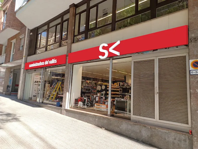 Suministradora del Vallés - Subministrament d'equips elèctrics en Barcelona - foto 3