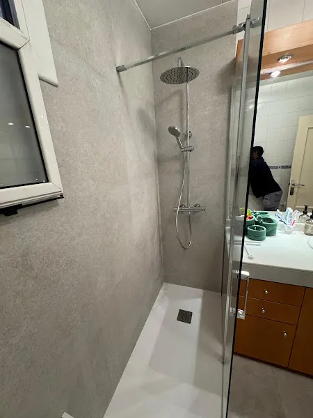 Reformas Bonilla - Cambio Bañera por plato de ducha 490 euros - Reformas de baños en Barcelona - foto 2