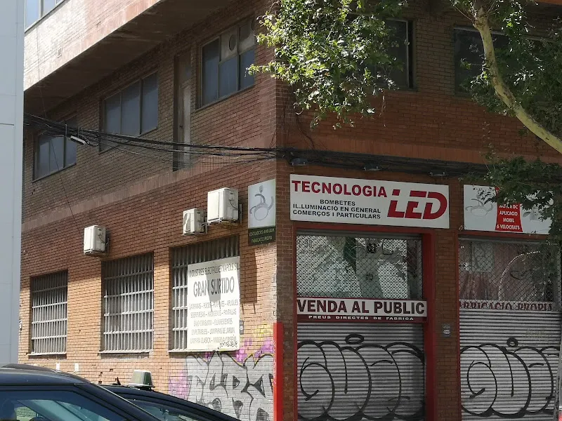 Industrias Eléctricas Nàpols - Barcelona - Tienda de iluminación en Barcelona - foto 2