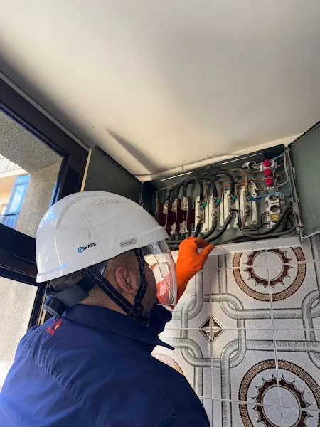 Manitas emergencia - Electricista en Barcelona - foto 2