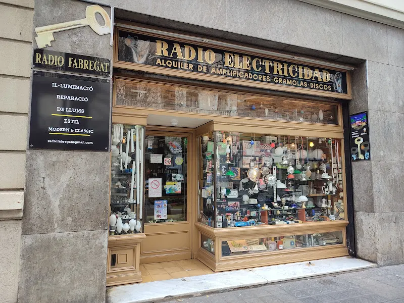 Ràdio Fabregat - Tienda de iluminación en Barcelona - foto 2