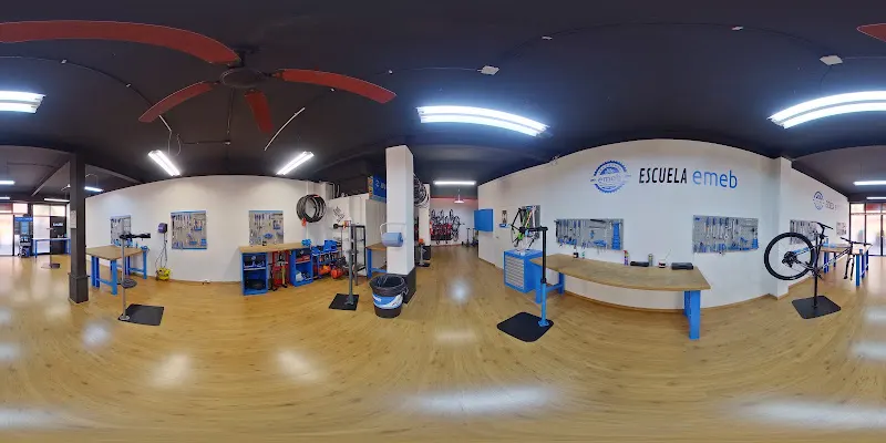 EMEB-Escuela de Mecánica de Bicicletas.