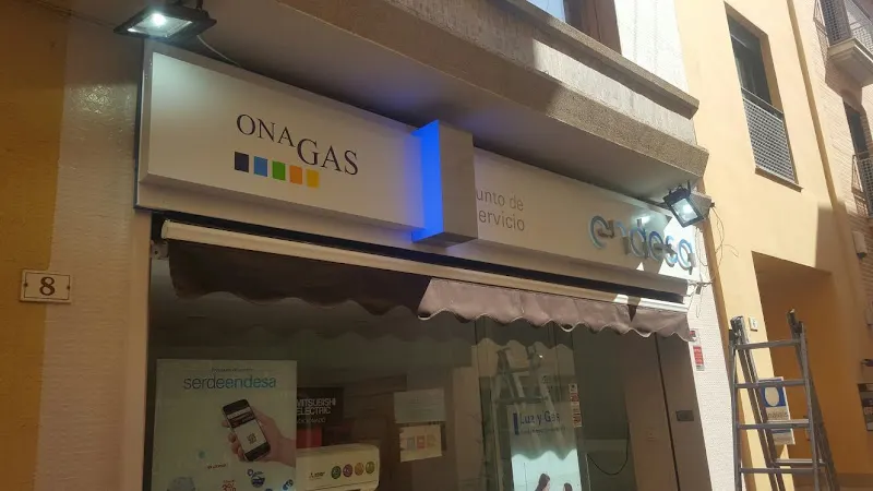Onagas, Instalaciones Y Servicios